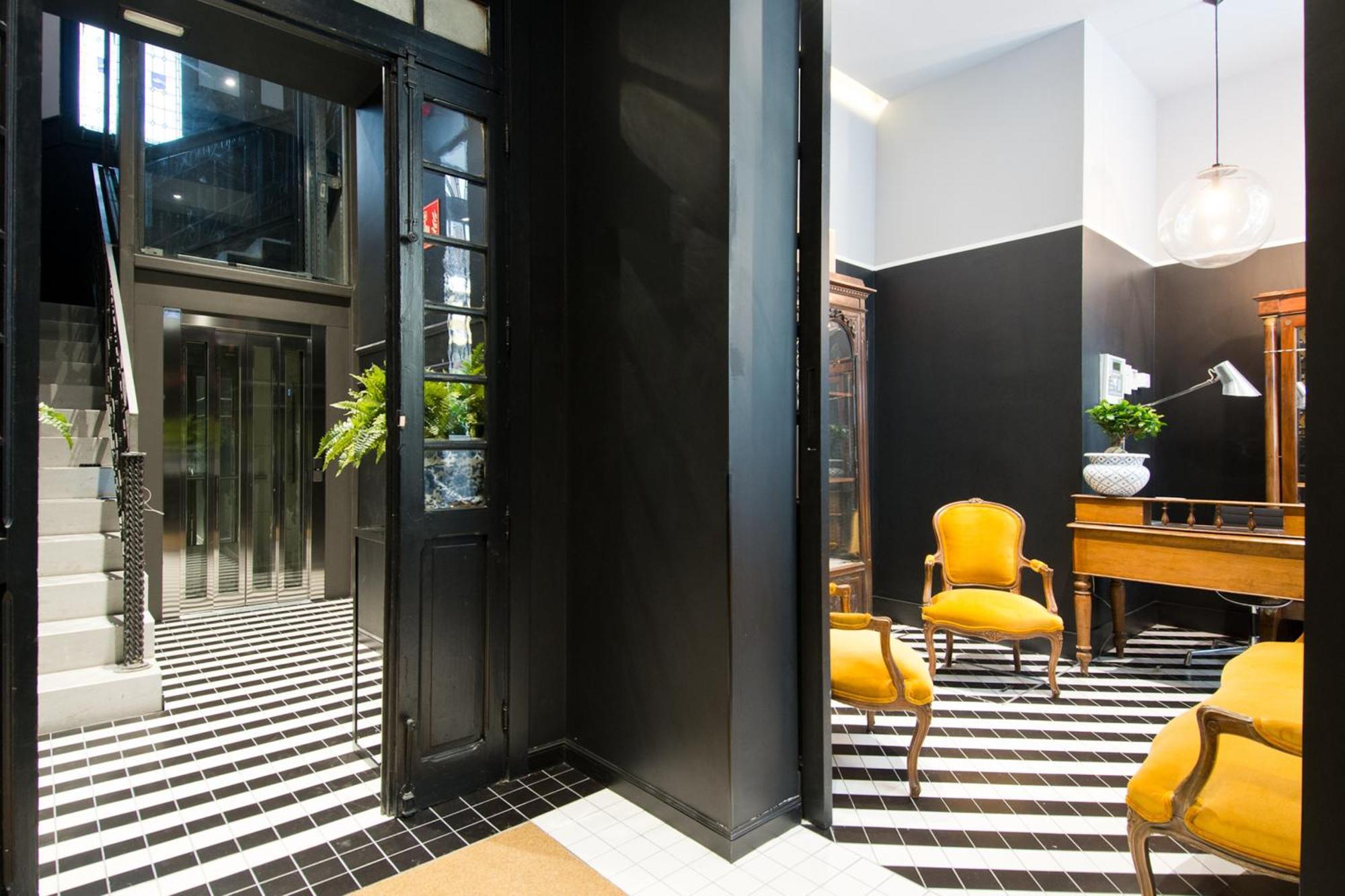 Amor De Dios 17 Boutique Apartments マドリード エクステリア 写真